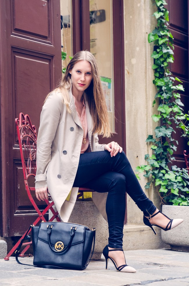 In front of Adelheid, an artisan conditor in Vienna.