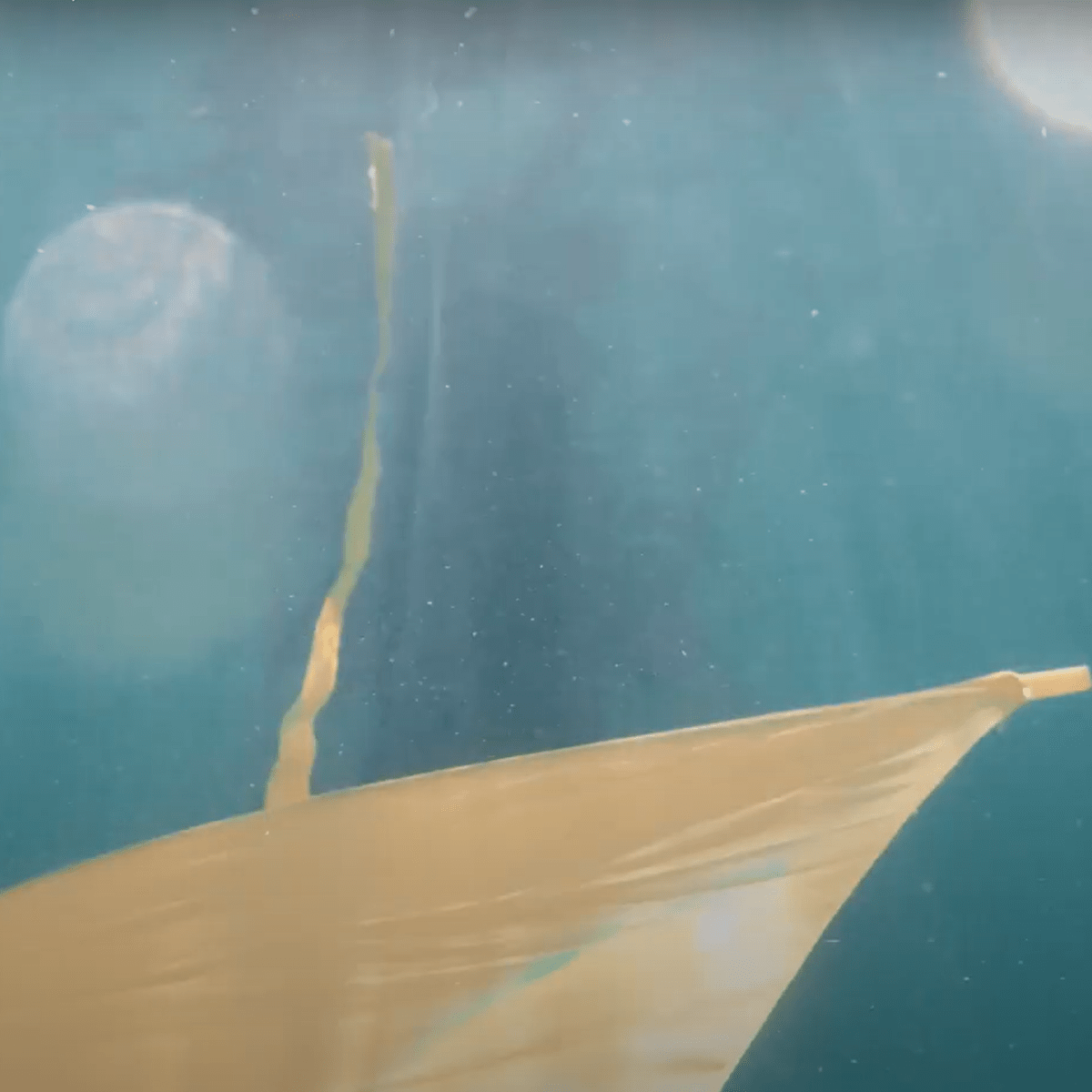 Get a dive on! Making VIVIN’s absurdist new music video „Chromatics“